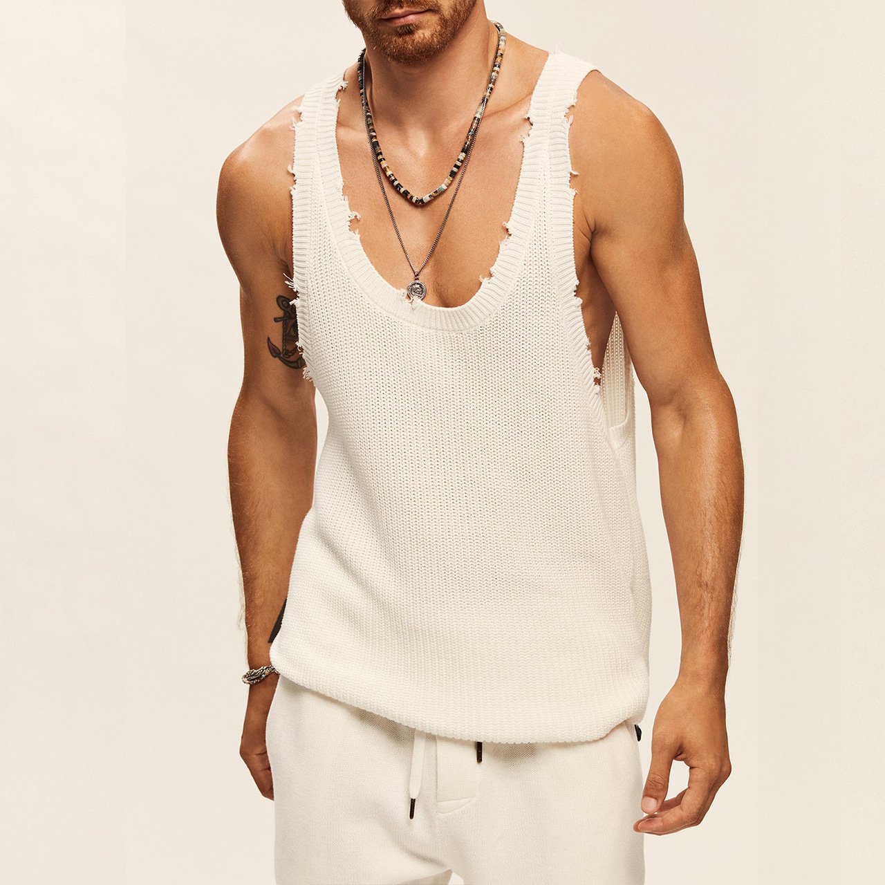 Knitted sleeveless raw hem low cut u neck solid top | dmunderwear detail image 1